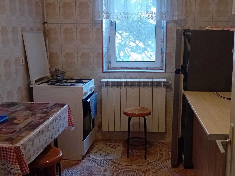 Închiriez apartament, confort 1, micro 9