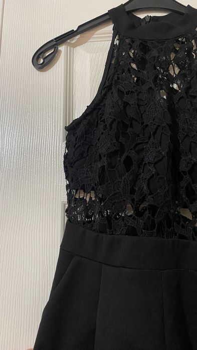 черен къс гащеризон