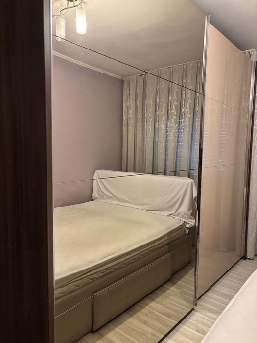 Vând dulap și comodă- ridicare și demontare personală