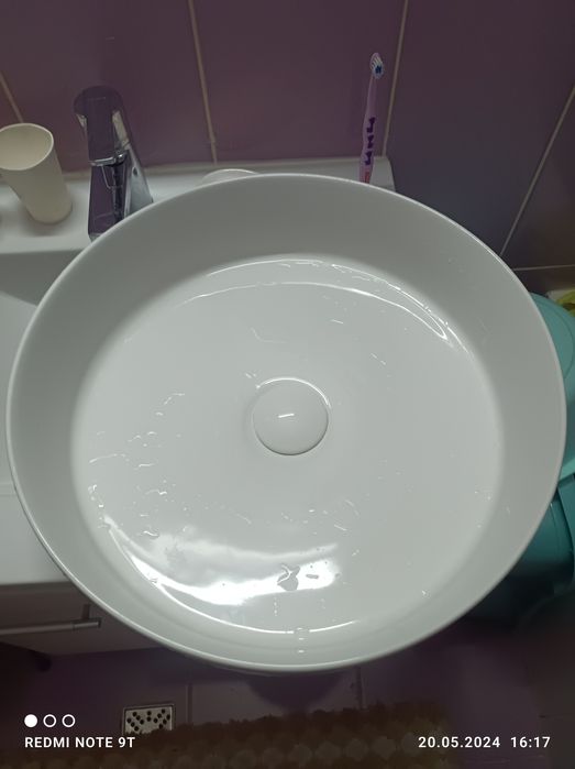 Vând chiuvetă rotundă pentru blat.