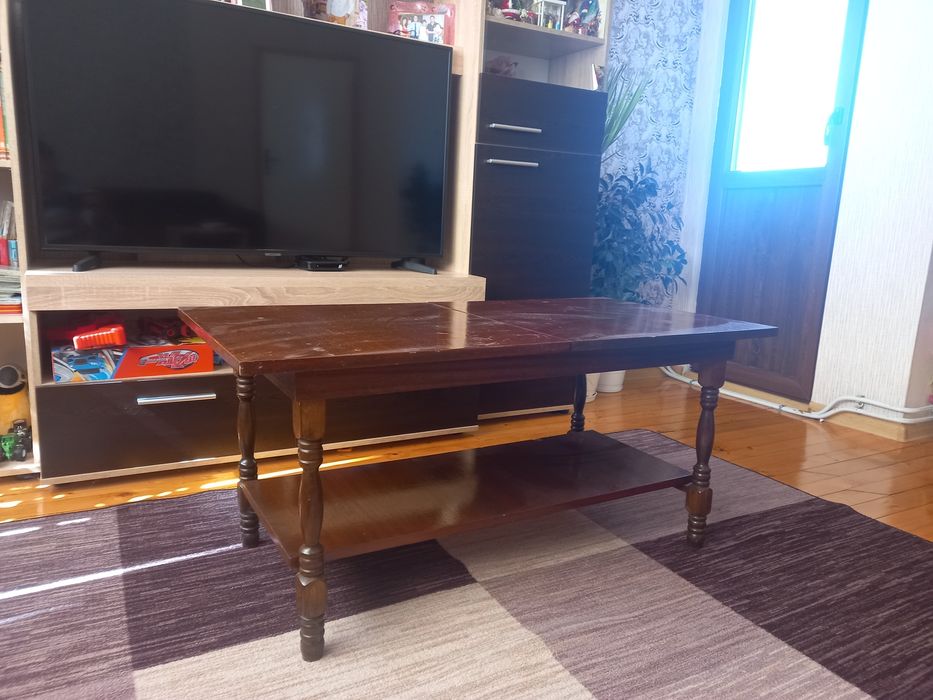 Холна маса разтегателна