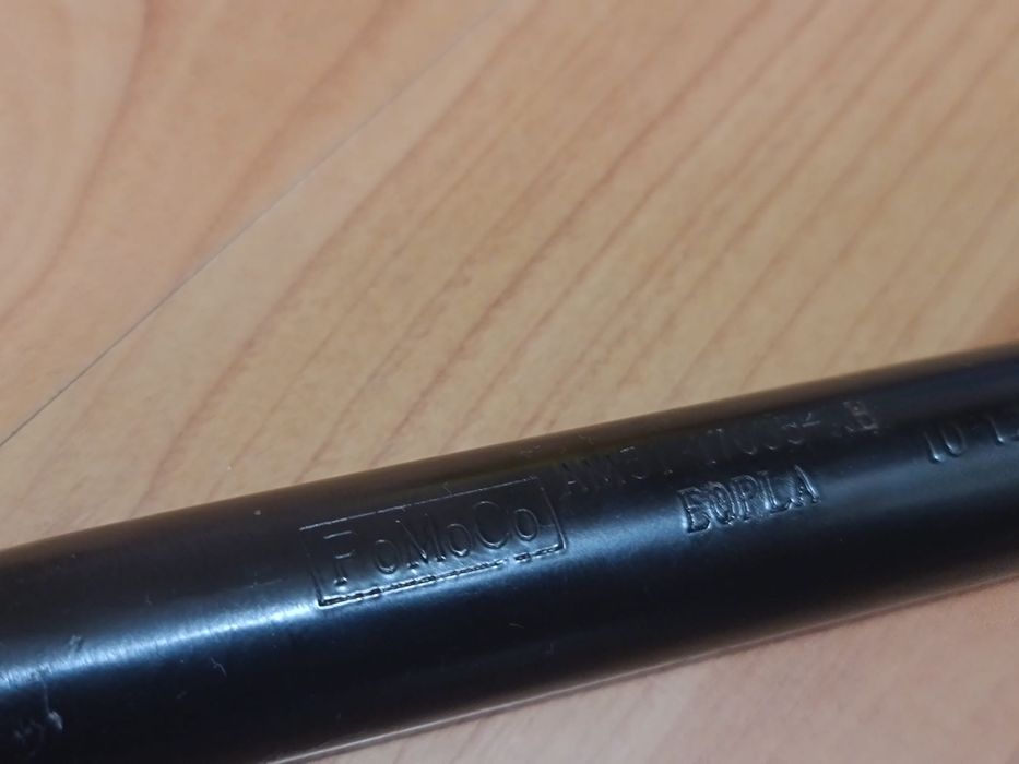 Cheie pentru roti ford