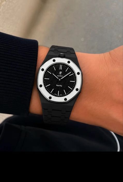 Чисто нов часовник Audemar Piguet x Swatch Royal Pop