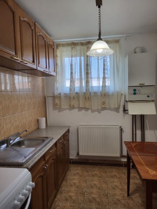 Inchiriez apartament 2 camere Calea Bucuresti