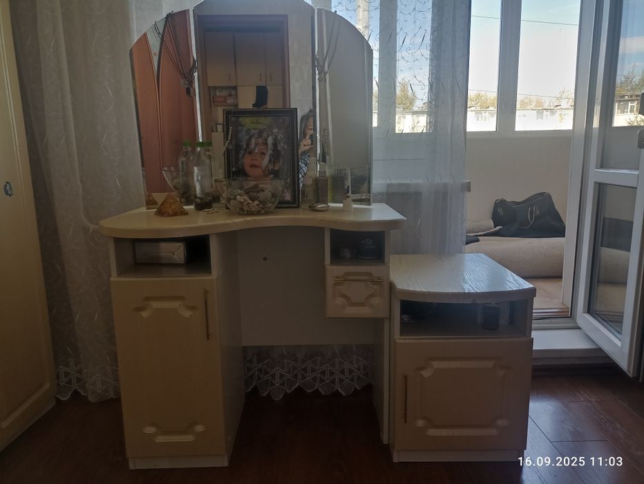 Спальный гарнитур