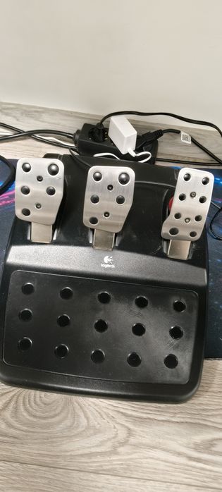Logitech g27 като ново
