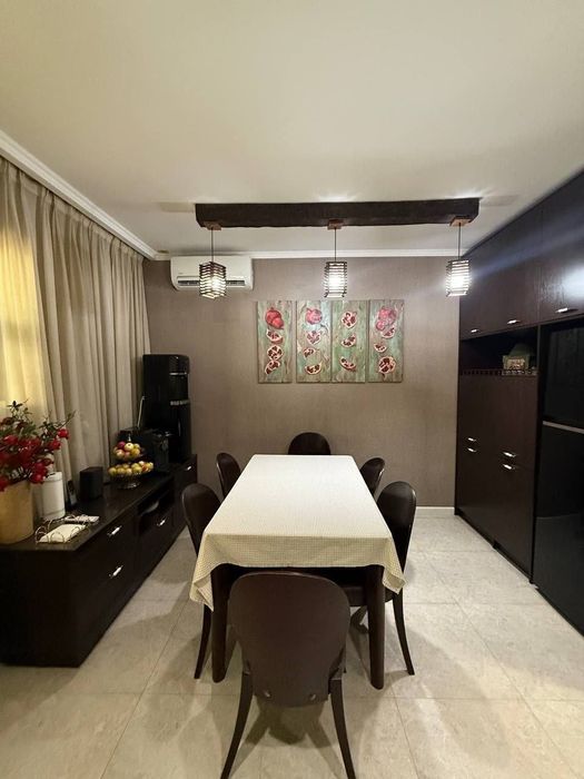 Срочно продается дом 8 комнат, ориентир: Рисовый, 7,5 соток 316м²