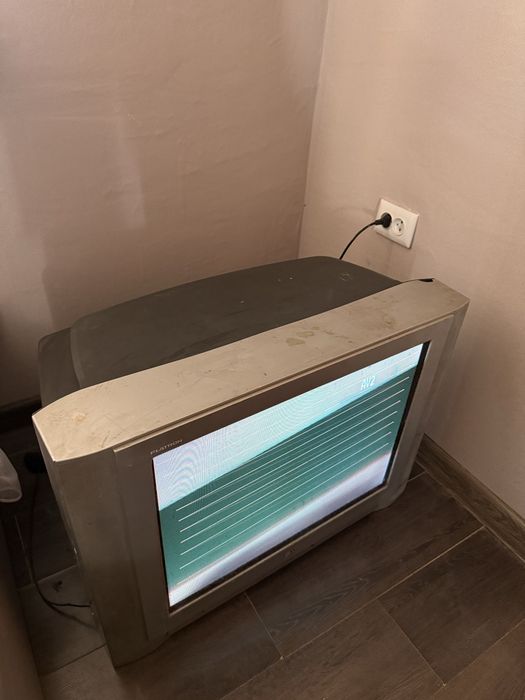 Телевизор LG72 б/у