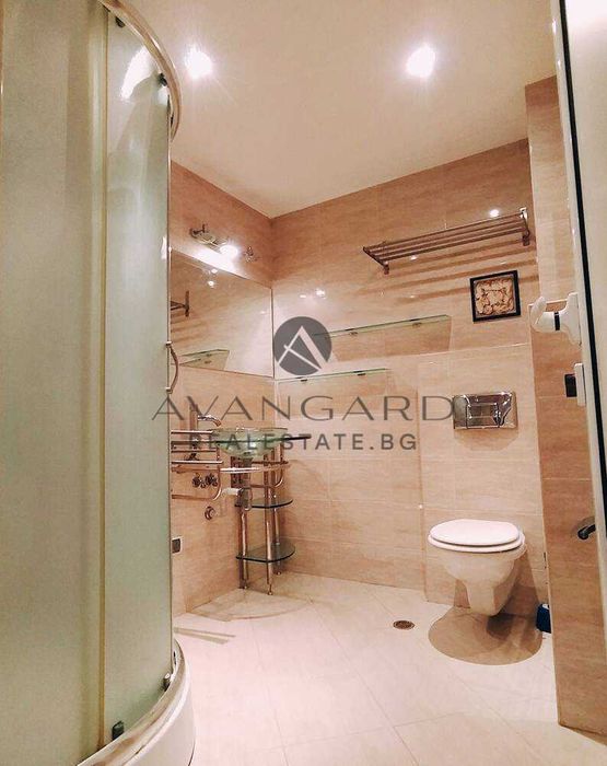 Продава се Тристаен апартамент в Пловдив, Тракия - 120 кв.м за 2057 €/кв.м - Снимка #11