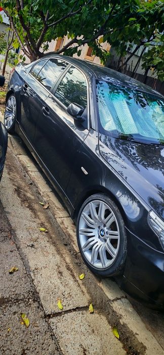 Vând e60 an 2008