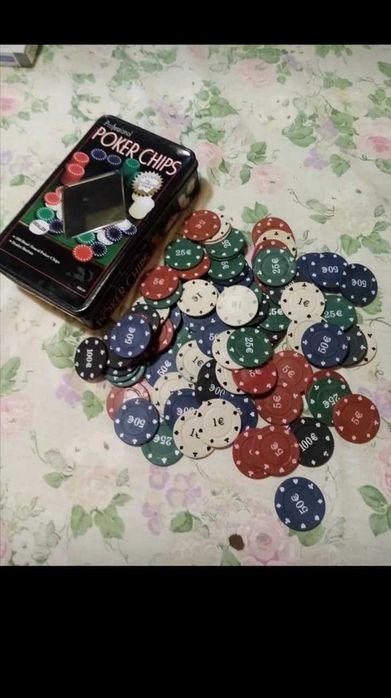 Продавам настолни игри и пъзели