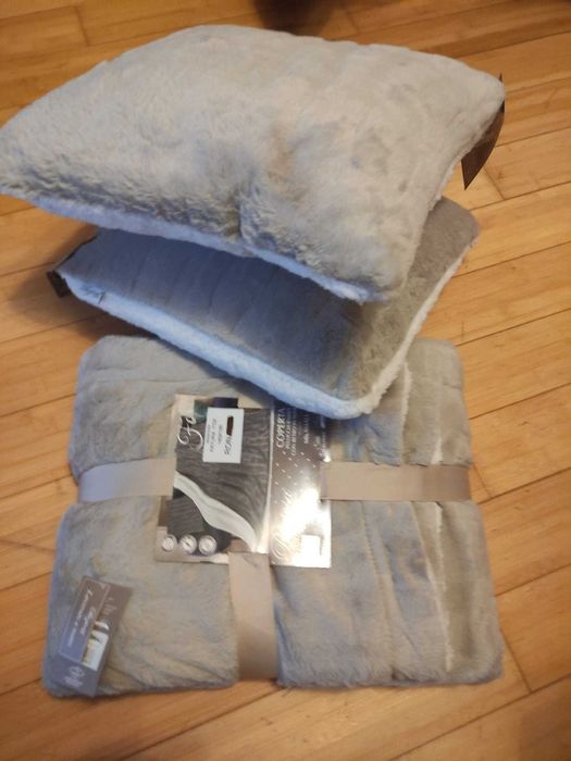 Set NOU de pat cuvertura (patura )si 2 perne decorative