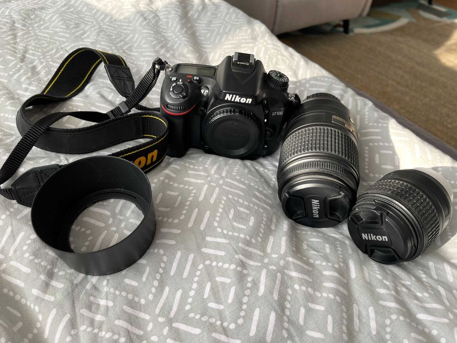 Nikon D7100 + Obiective (18-55 mm si 55-300 mm) - 14400 Cadre!
