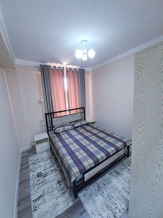 Беруний метро олдидаги квартирага шерикликка кизлар оламан