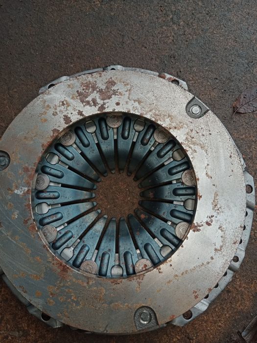 Продаю корзина новая