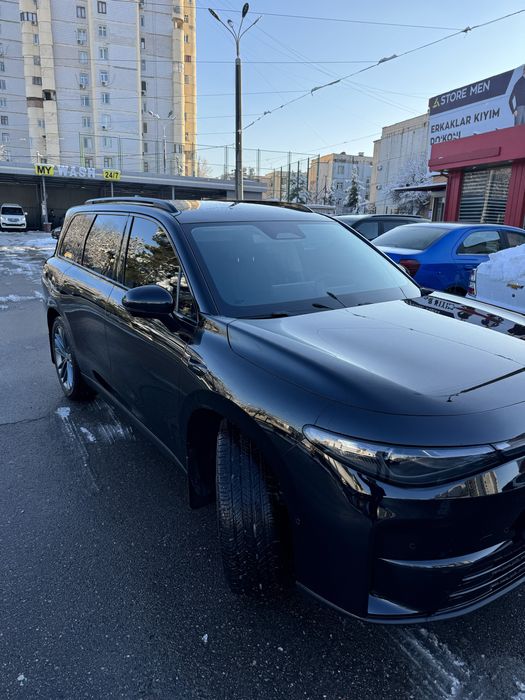 LEAPMOTOR C16 srochno sotiladi