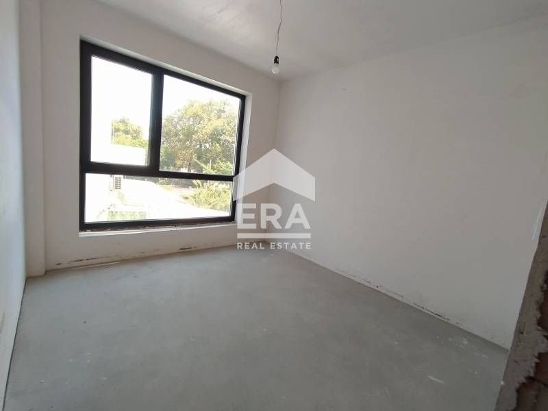 Продава се Тристаен апартамент в Варна, Бриз - 80 кв.м за 1785 €/кв.м - Снимка #8