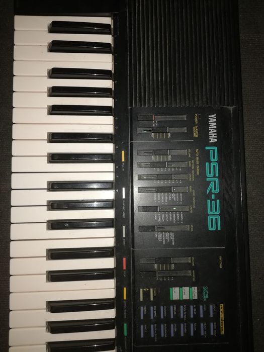 Yamaha psr 32 cu tonuri, ritmuri, etc. Model Dx Targu Jiu • OLX.ro