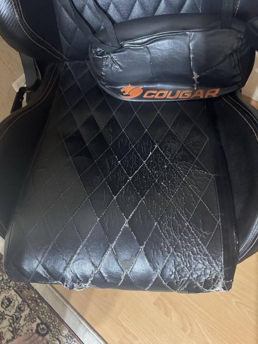 Продам игровое кресло Cogar Gaming