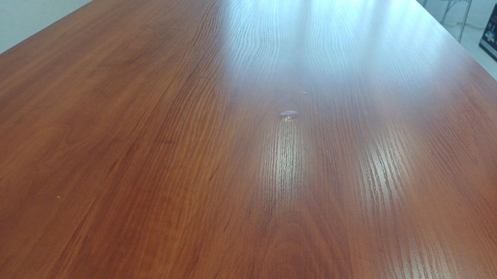 Продам обеденный стол