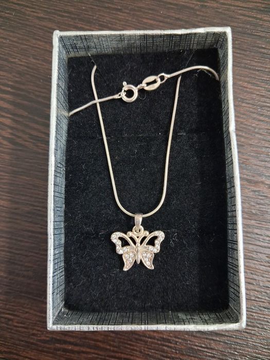 Сребърни колиета