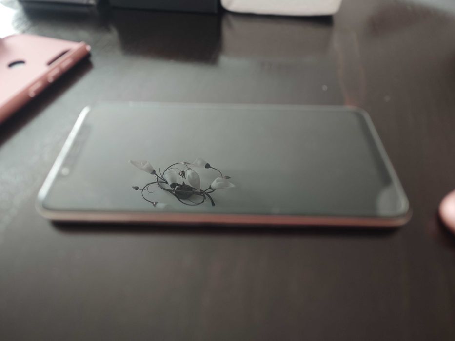 Телефон XIOMI Mi 8