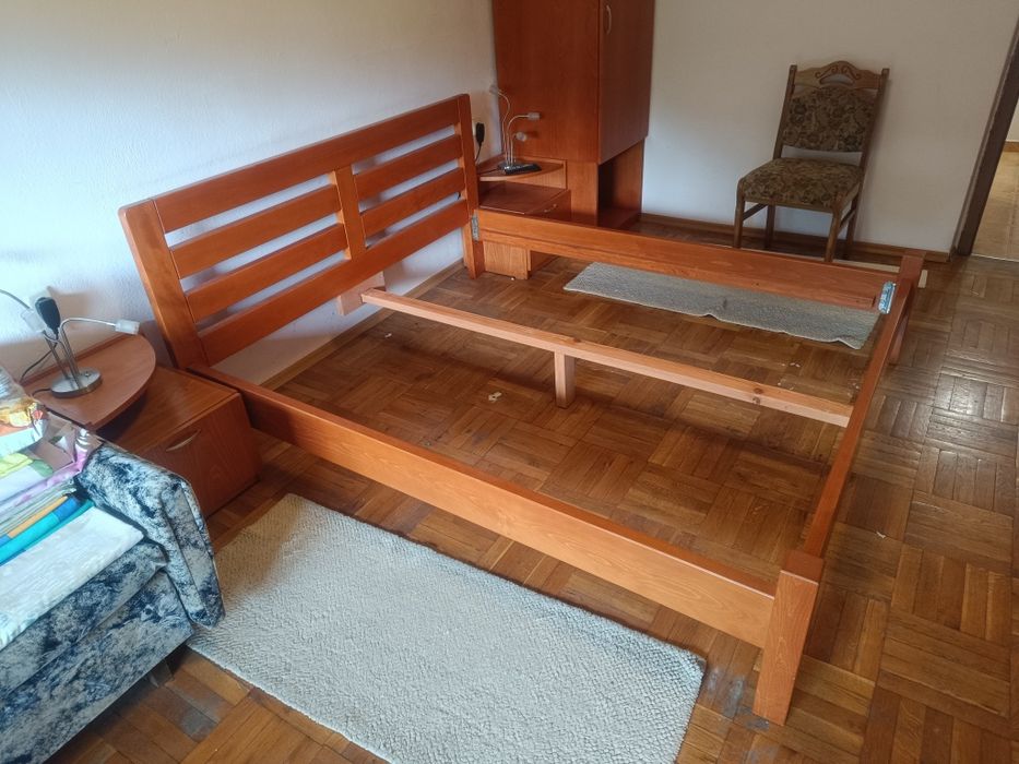 Продавам спалня  Масив