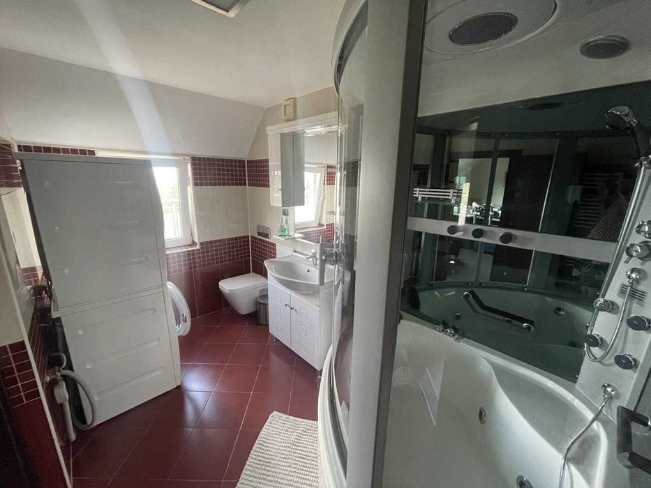 Дава се под наем Тристаен апартамент в София, Център - 90 кв.м за 1400 € - Снимка #7