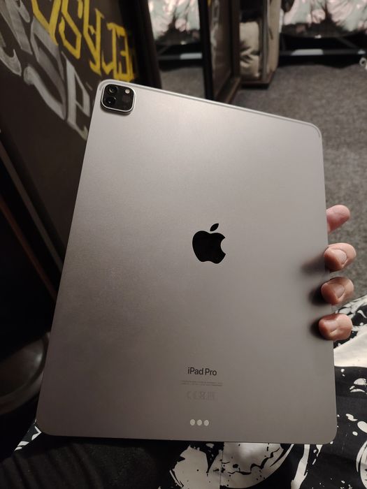 Продам Ipad pro на 128gb, M2