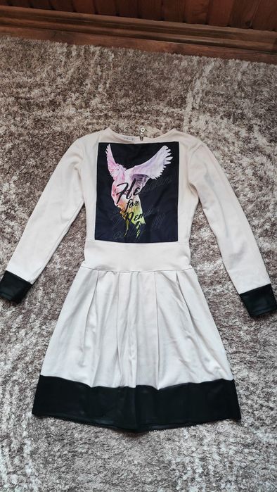 Ежедневна спортна рокля с апликация