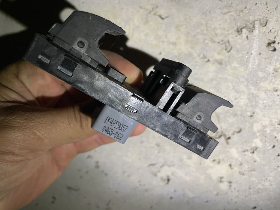 Копче за фарове и ел.стъкла golf 5 , golf plus