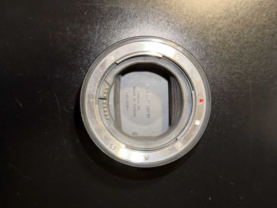 Obiectiv Canon RF 35mm F1.8