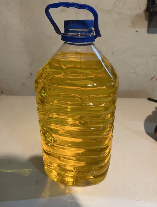 Ulei de floarea soarelui presat la rece