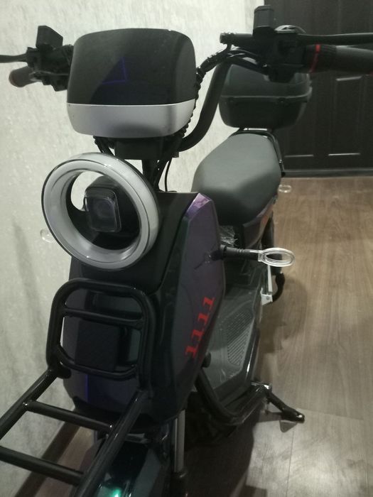 Продается электро скутер Новый