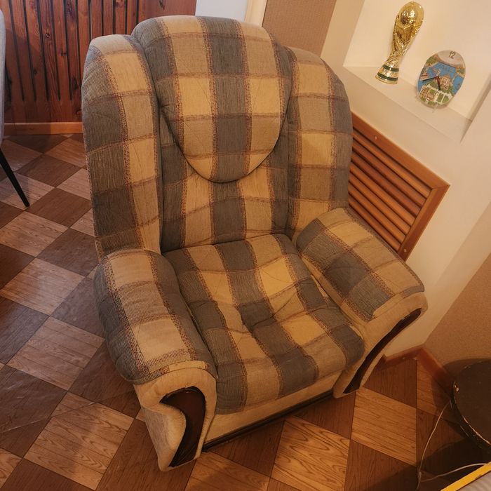 Мягкая мебель б/у, два кресла, диван + мини диван