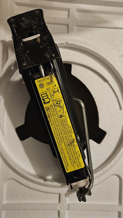 Cric, coarba si cui tractare VW Golf 5, 6
