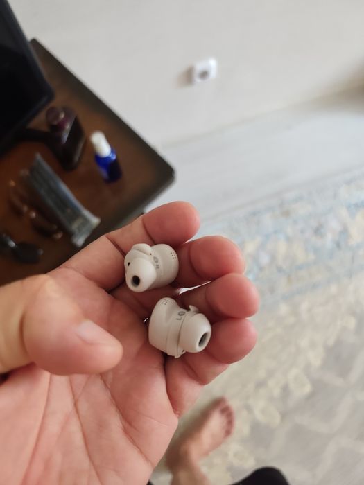 Продам без проводные наушники BOSE