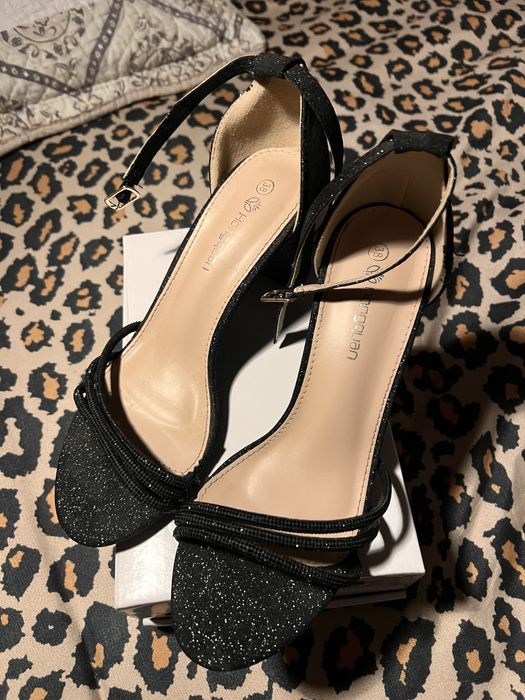 Черни елегантни обувки