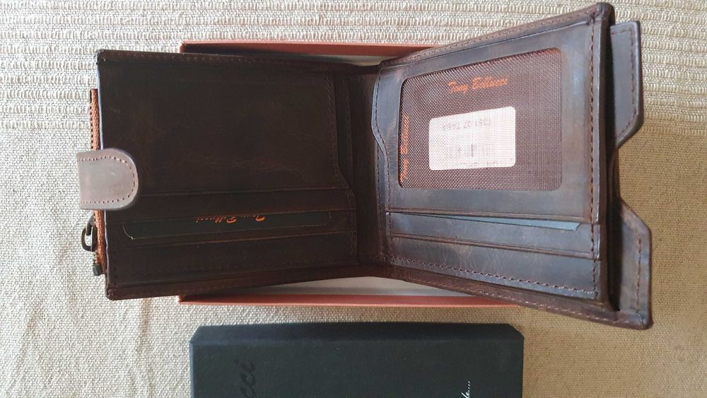 2 бр. Нови мъжки портфейли от ест. кожа - ТONY BELUCCI и ENZO NORI