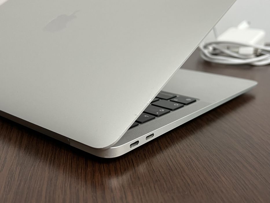 Amanet Royal CB : Apple Macbook Air M1 256GB