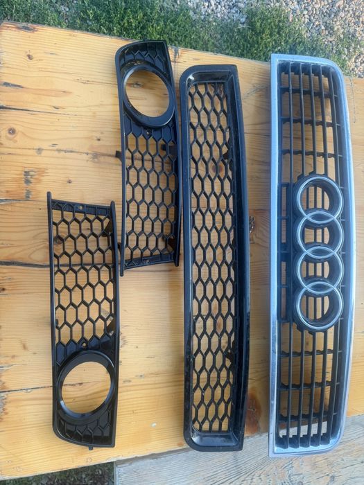 Grile tip fagure pentru Audi A4 B6