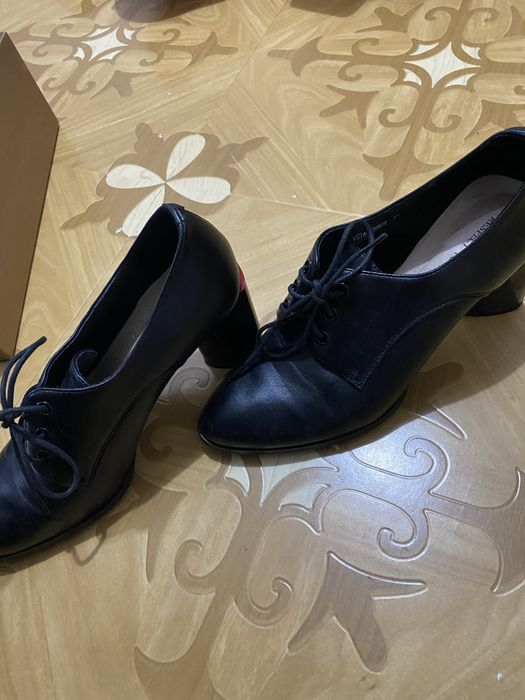 Туфли на каблуках