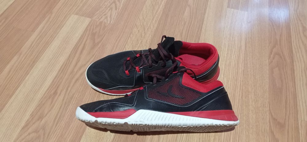 Мъжки маратонки почти нови.