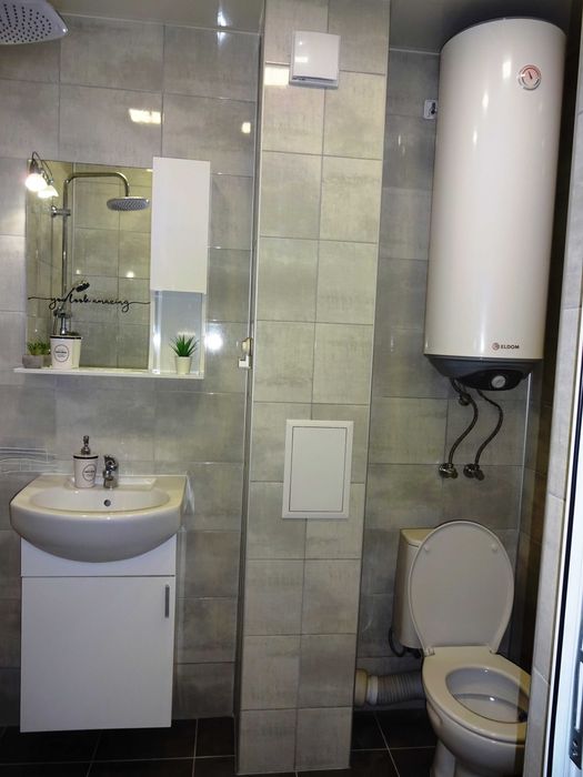 Дава се под наем Едностаен апартамент в Варна, Победа - 26 кв.м за 289.17 € - Снимка #2