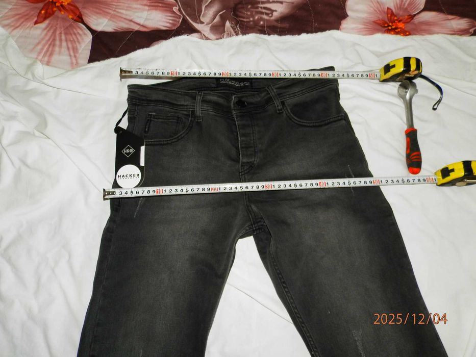 Мъжки дънки нови