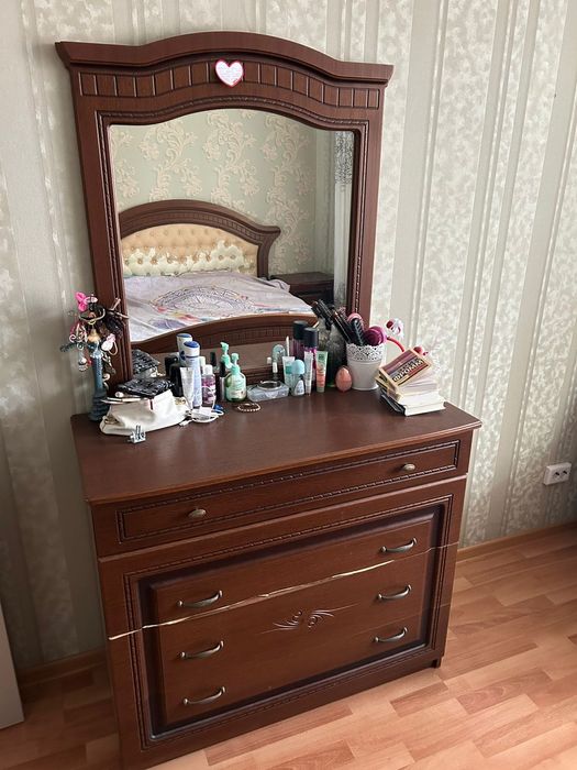 Спальный гарнитур