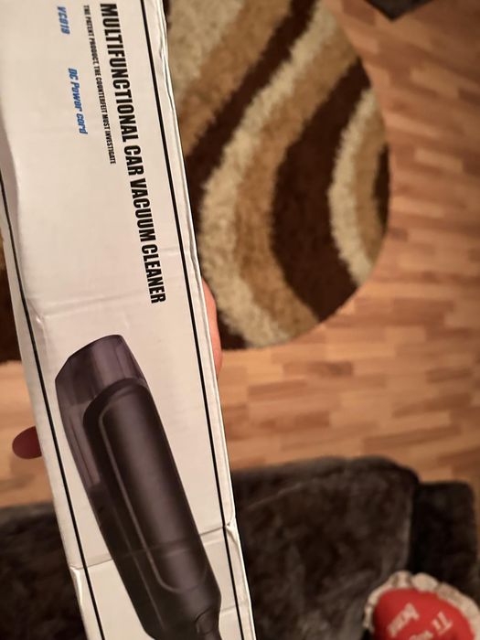 Aspirator auto cu acumulator
