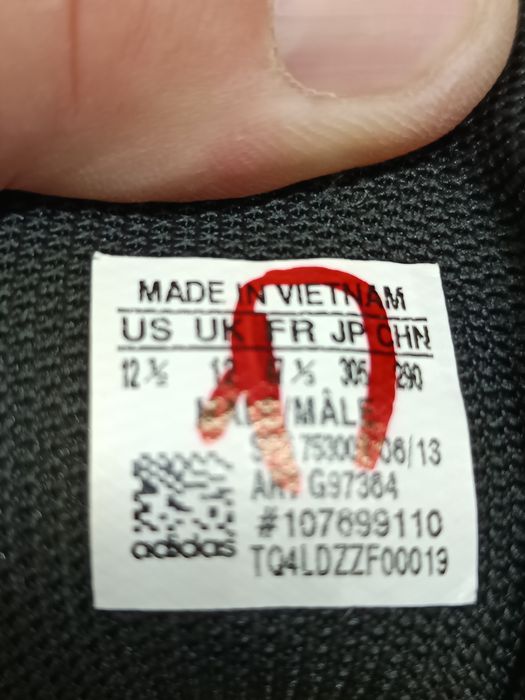 Продавам мъжки маратонки Adidas 47 1/3