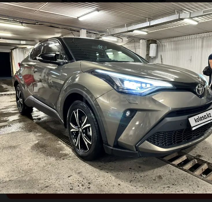 Продается машина марки Тойота 2023г