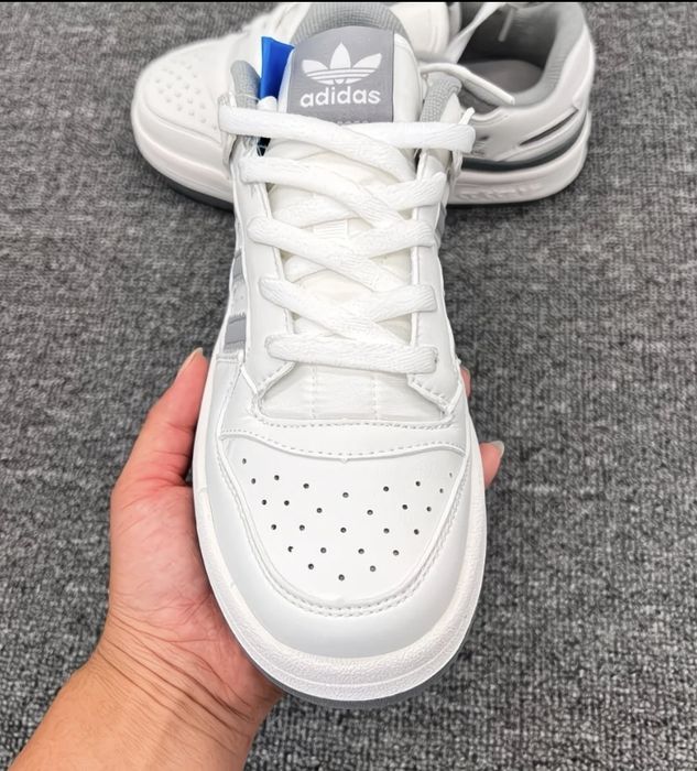 Адидас форумы серые